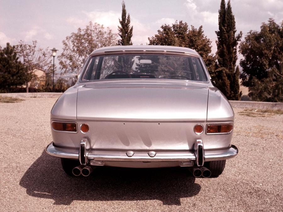  Ferrari 330 GT 2+2 (Series II) 1965 года  (фото 31 из 43)